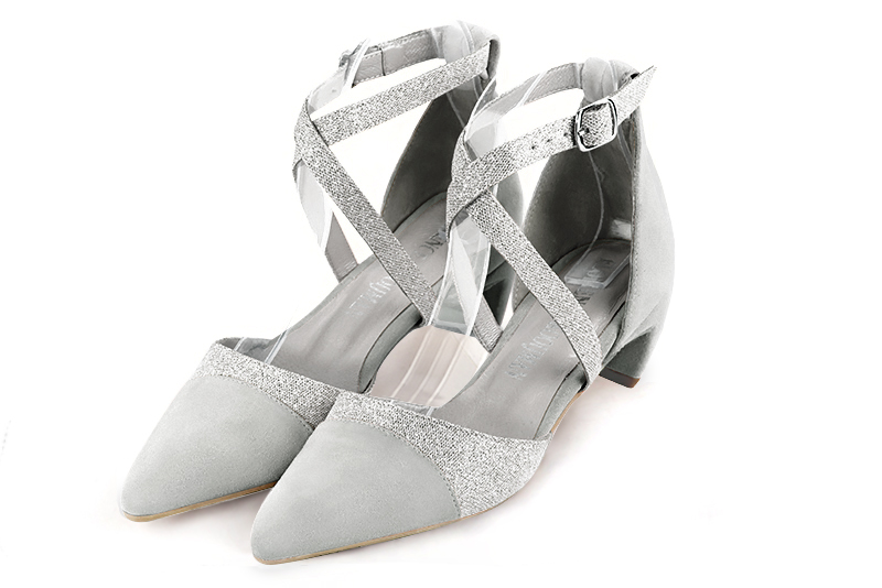 Chaussure femme brides gris perle et argent platine Chaussure